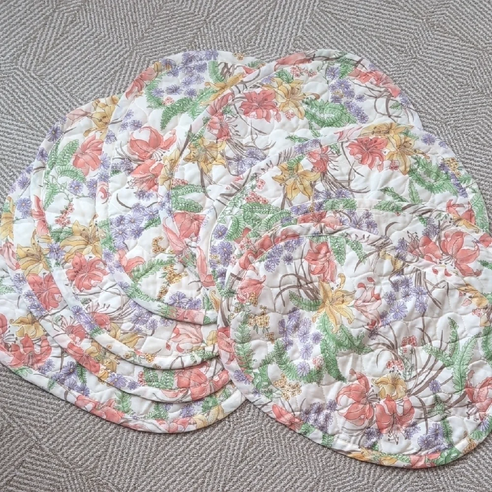 Vintage Floral Leaf Quilted Placemats Set Golden Girls 80s Cream Purple Green